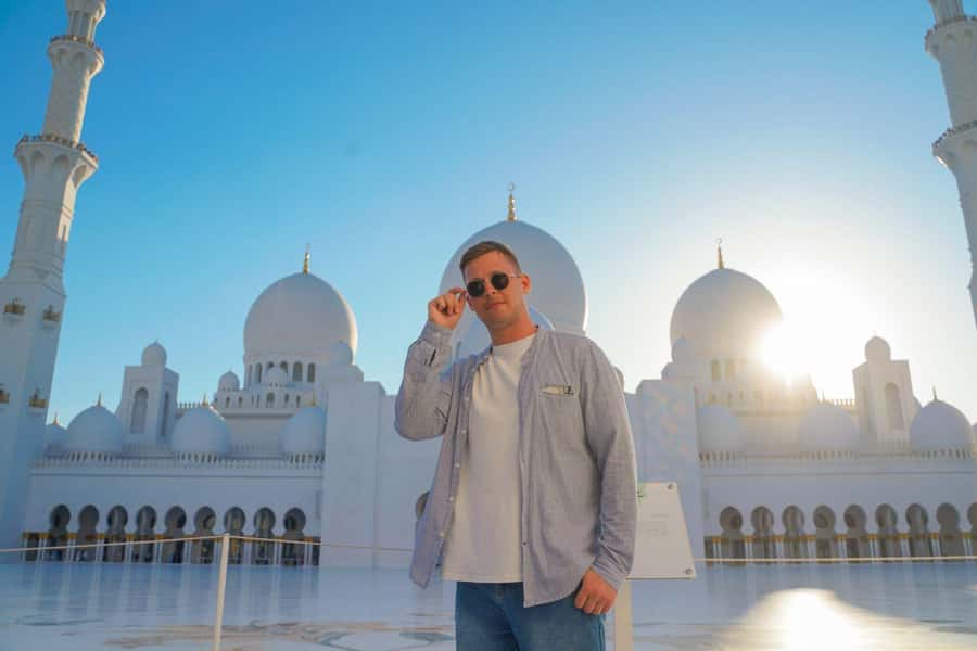 From Dubai: Abu Dhabi Grand Mosque & Louvre Museum Full-Day - Two hours beneath the Louvre Abu Dhabi dome