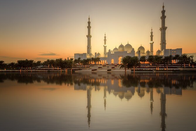 From Dubai: Abu Dhabi Sheikh Zayed Grand Mosque Guided Tour - How the guides shape the experience