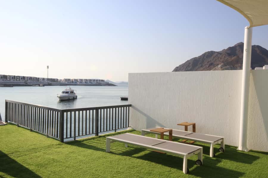 From Dubai: Fujairah Snorkeling with Turtles, Transfer & BBQ - Is $135 a fair price?