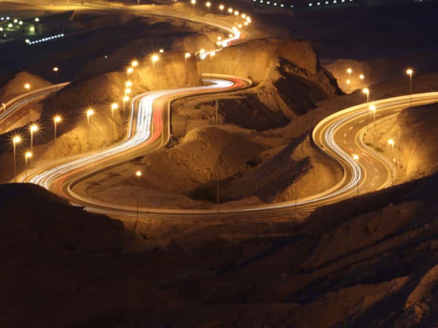 From Dubai: Jabel Jais High Mountain Tour with Transfers - What the guide adds, and where the service may be thin