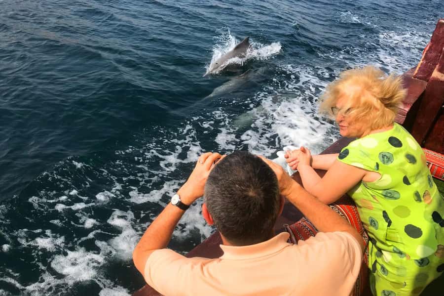 From Dubai/Sharjah/RAK: Dibba Musandam Trip & Dhow Cruise - Fishing and the ride back