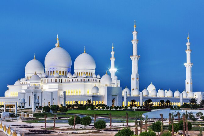 From Dubai To Abu Dhabi: Royal Palace, Grand Mosque &Etihad Tower - Crossing from Dubai to the capital