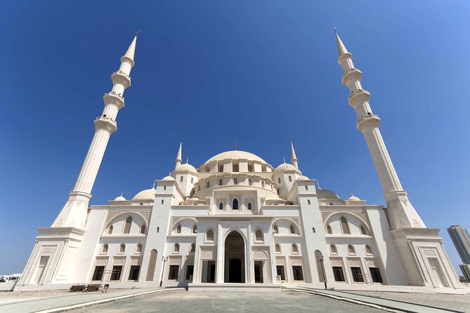 From Dubai to Fujairah: Full Day Tour with Sheikh Zayed Grand Mosque - Leaving Dubai for Fujairah