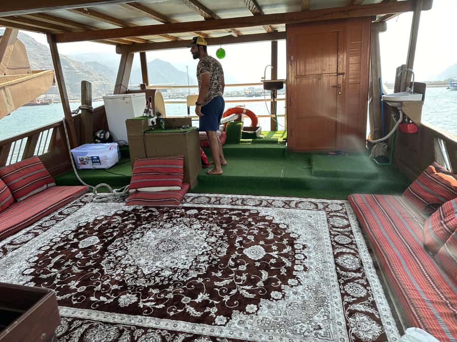 From Ras al Khaimah: Musandam Khasab Day Trip with Transfer - Lunch on board, with a practical warning
