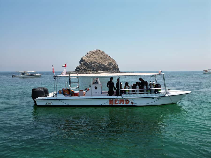 Fujairah: 2 Fun Dive Experience for Certified Divers - The boat ride to the first site