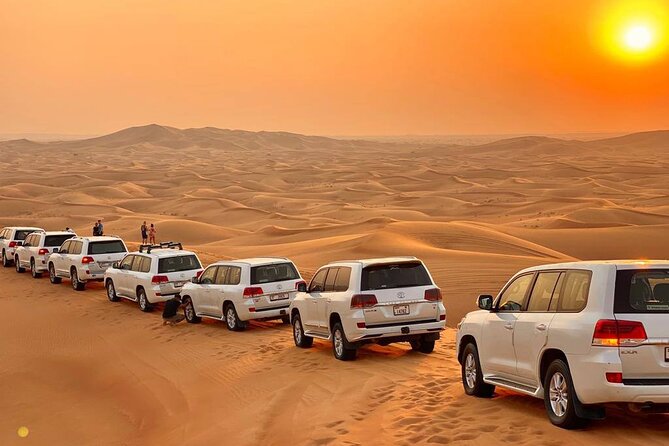 Full-Day Dubai Desert Safari Tour - Sandboarding and sunset from 4 to 5 p.m.