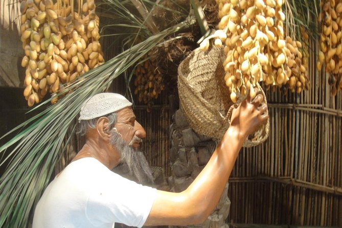 Full Day Dubai Tour with Lunch and Entry to Burj Khalifa - Jumeirah Mosque and Burj Al Arab photo stops