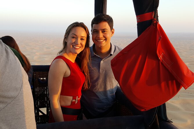 Hot Air Balloon Ride Over Dubai Desert inlcuding Transfers - Key points at a glance