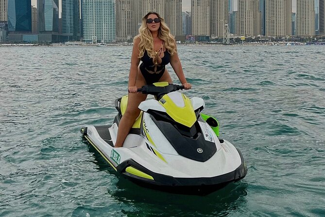 Jet ski Dubai 30 minute Guided Sightseeing Tour - Palm Jumeirah and the island view