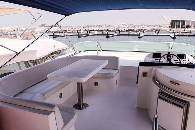 Luxury Yacht Dubai - Book 56 ft Yacht Cruise up to 24 people - The Burj Al Arab photo stop