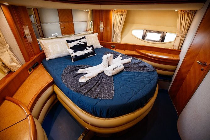 Luxury Yacht Private Rental from Dubai Marina - Photos, views, and the best use of your time