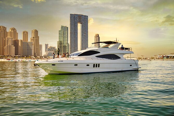 Majesty 77ft Diamond Dust — Dubai's best yacht rental - Seeing Palm Jumeirah from the water