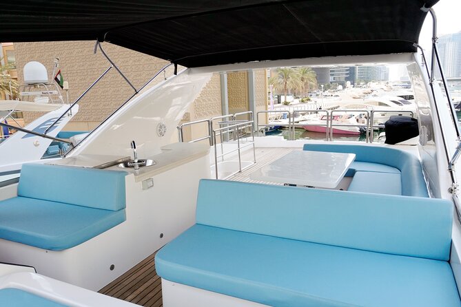 Majesty 77ft Diamond Dust — Dubai's best yacht rental - How the crew shapes the day