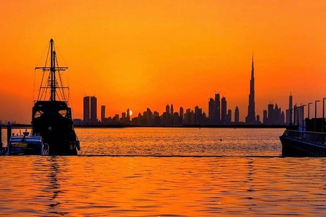 Old and Modern Dubai City Tour with The Lost Chamber Aquarium - Forty minutes inside The Lost Chambers Aquarium