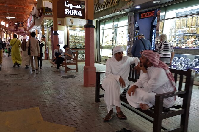 Old Dubai Heritage Walking Tour – 3-Hour Cultural Experience - Crossing the creek by abra