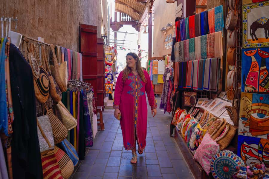 Old Dubai Historic Guided Tour: Creek, Street Food & Souks - Al Seef and the changing face of Dubai