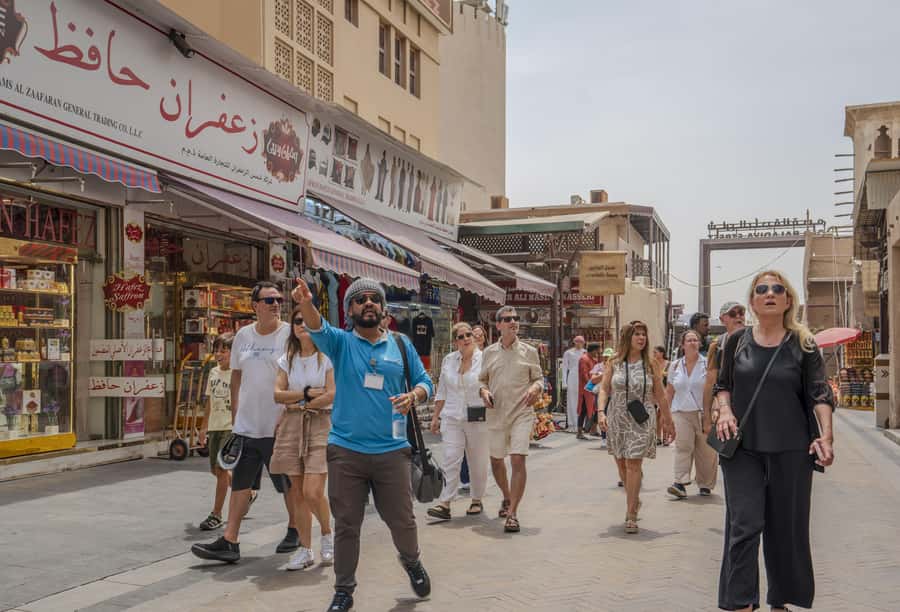 Old Dubai Historic Guided Tour: Creek, Street Food & Souks - What the $10 price really gives you