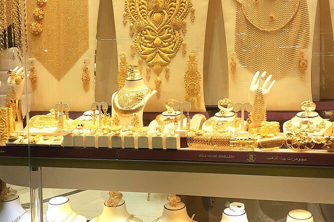Old Dubai tour: Local Market, Tasting, Dubai creek with Abra ride - Coins, forts, and the question of museum access