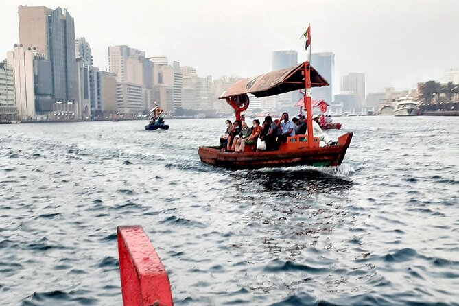 Old Dubai tour: Local Market, Tasting, Dubai creek with Abra ride - Spices, perfumes, and shopping pressure in Deira