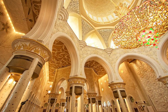 Premium Abu Dhabi Half Day Tour from Dubai - Etihad Towers: a quick view of Abu Dhabi’s modern side