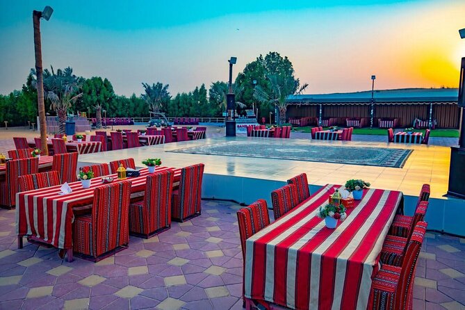 Premium Desert Safari, food Service with 4 alcoholics drinks - VIP seating changes the dinner experience