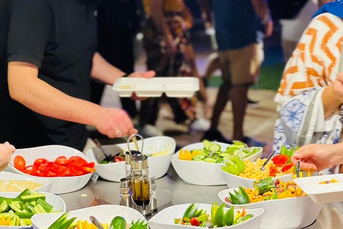 Premium Desert Safari, food Service with 4 alcoholics drinks - The evening program runs beyond one dance show