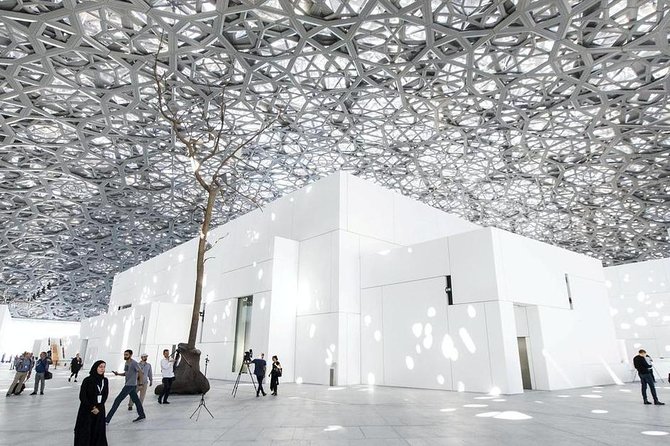 Private Abu Dhabi City Tour with Louvre Museum & Sheikh Zayed Grand Mosque - Louvre Abu Dhabi and the value of a timed museum visit