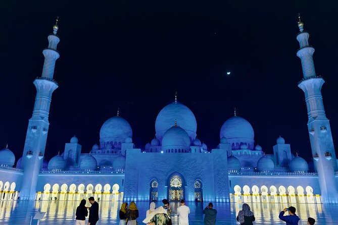 Private Abudhabi City Tour from Dubai - Sheikh Zayed Grand Mosque: the day’s essential visit