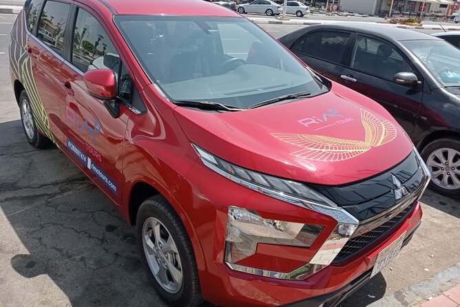 Private Departure Transportation from Dubai City to Dubai Airport - What you can expect from the vehicle and driver