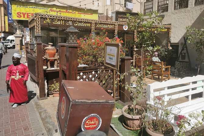 Private Dubai Street Food Tour . - Meena Bazaar and the first food tastings