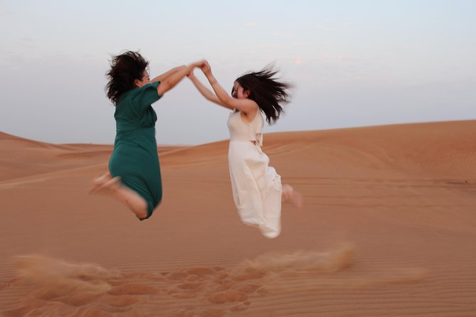 Private Evening Desert safari with BBQ Dinner & Entertainment - Why the red dunes make this safari different