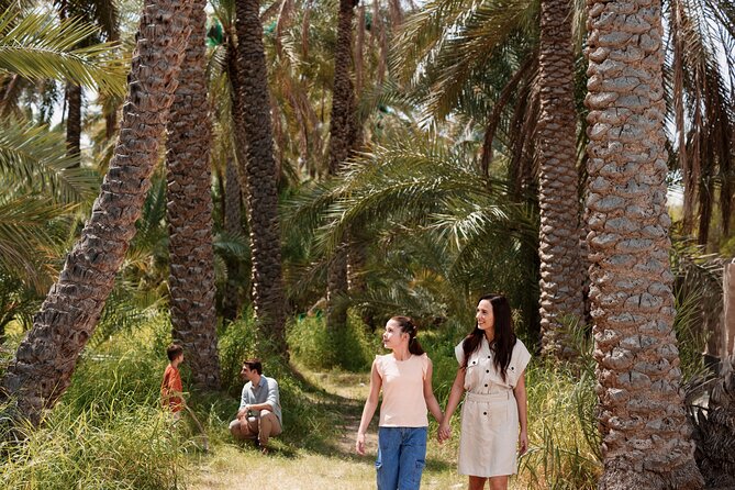 Private Garden City Tour with Zoo Ticket at Al Ain - Al Jahili Fort: mud brick and royal power