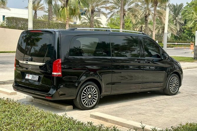 Private Transfer - Airport | Hotels | Port | City - Abu Dhabi - Chauffeurs, timing, and communication
