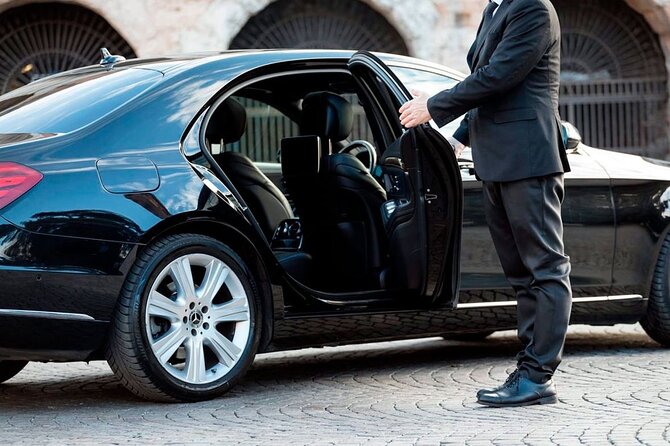 Private Transfer from Dubai Airport to Any Hotel in UAE - Key points at a glance