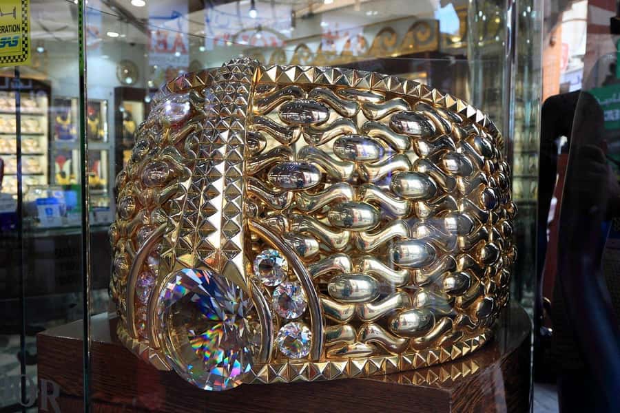 Private Walking Tour in Dubai / Old Dubai Tour - Gold Souk: a polished finish to the old-market route