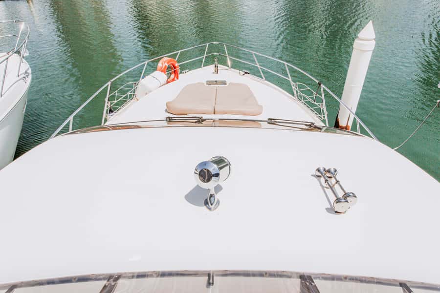 Private Yacht Dubai: 56ft - Timing, clothing, and comfort on board