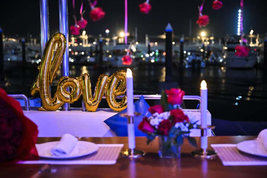 Romantic Dinner on Private Yacht - Timing, comfort, and practical details