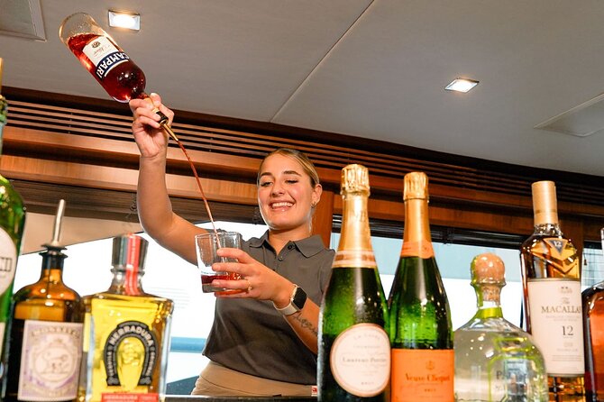 Sunseeker Superyacht: VIP Dining, Premium Drinks & Music - Dubai Harbour and the first stretch at sea