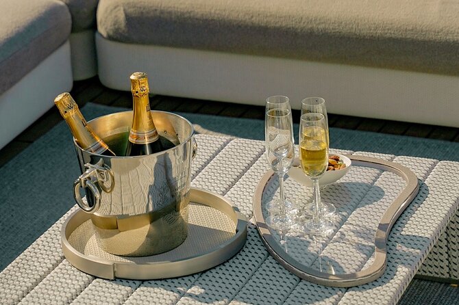 Sunseeker Superyacht: VIP Dining, Premium Drinks & Music - The Burj Al Arab and the best photo opportunities