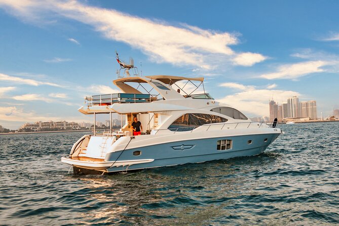 Sunset escape on Bluemoon 64ft from Dubai Marina to Atlantis - Why sunset changes the experience