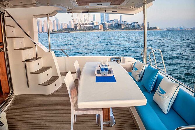 Sunset escape on Bluemoon 64ft from Dubai Marina to Atlantis - The crew and the level of service