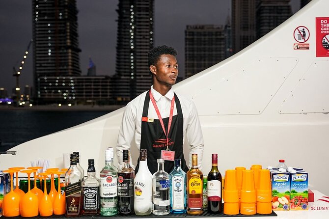 Superyacht Experience in Dubai with Dinner and Live Music - Is $126 per person good value?