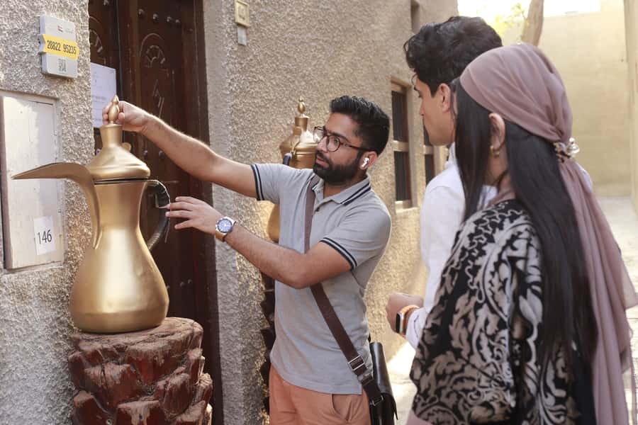 Walking Tour in Dubai. Souks, museums, Local Food Testing - Who should book this walking tour